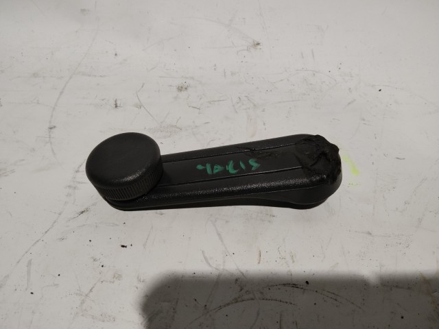 Toyota Yaris II. 2006-2011 2006-2011 Ablakemelő kar Használt