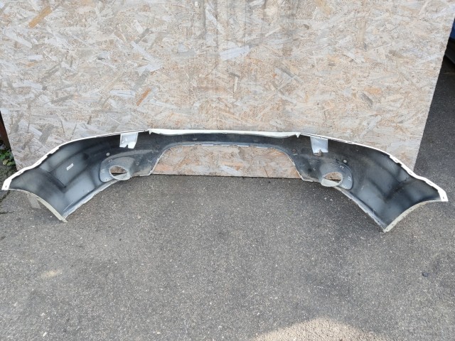 104438 Fiat Freemont 2011-2015 első lökhárító, parkszenzor helyes 