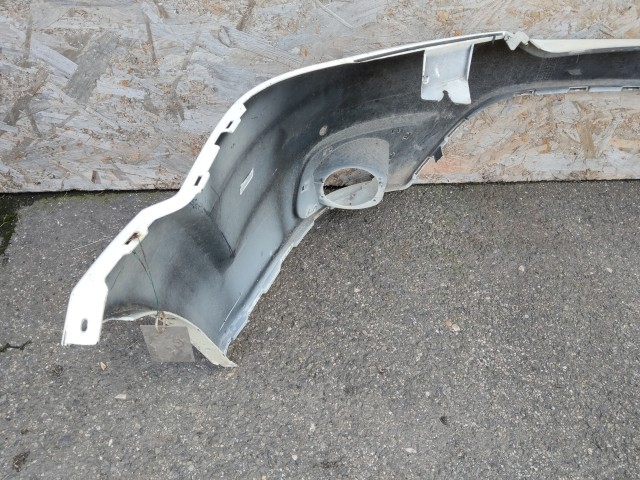 104438 Fiat Freemont 2011-2015 első lökhárító, parkszenzor helyes 