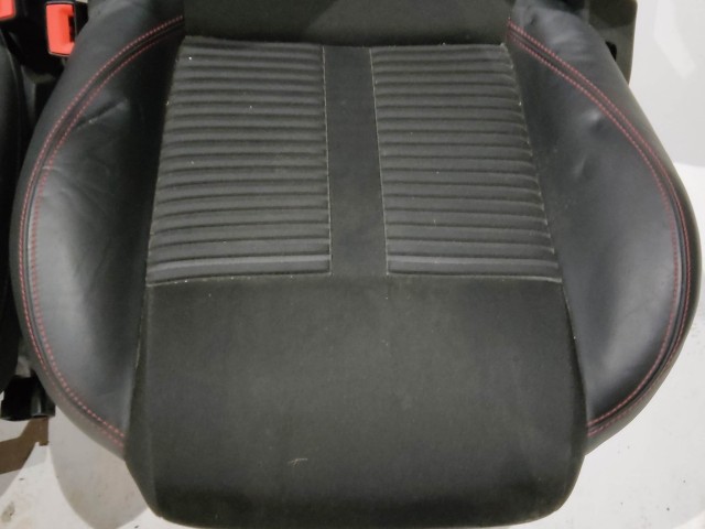 93170 Alfa Romeo Giulietta fekete félbőr ülésgarnitúra a képen látható állapotban