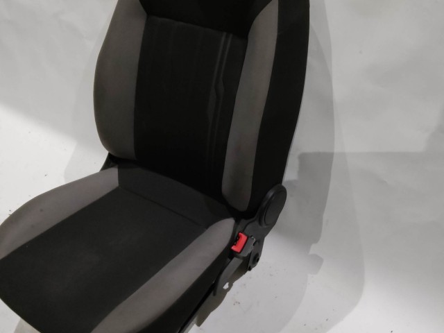 170532 Fiat Doblo 2009-2022 jobb első ülés, nem légzsákos