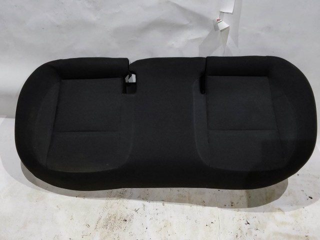 166410 Alfa Romeo Giulietta 2010-2020 hátsó ülés ülőlap, a képen látható sérüléssel