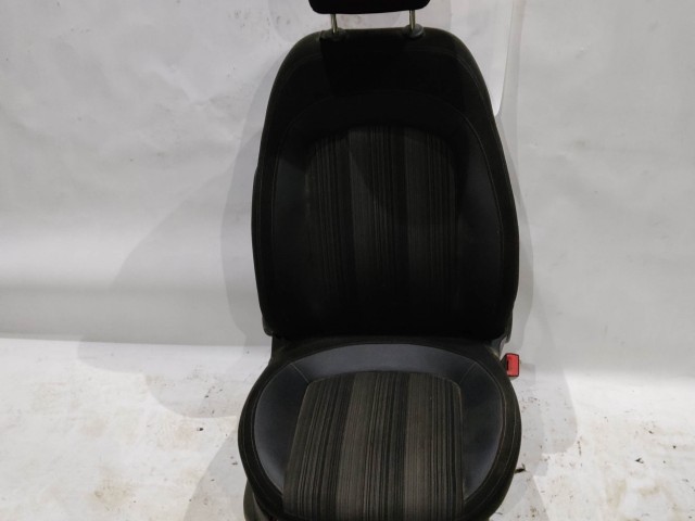 166431 Fiat Grande Punto  5 ajtós jobb első félbőr ülés, ülés alkatrészek