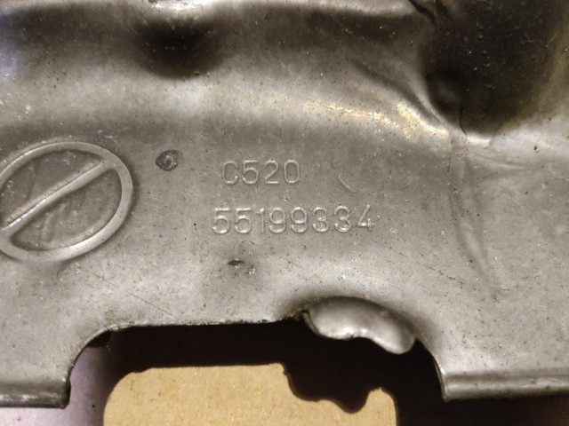 Fiat Grande Punto  2005-2009 Kipufogó hővédő lemez Használt  