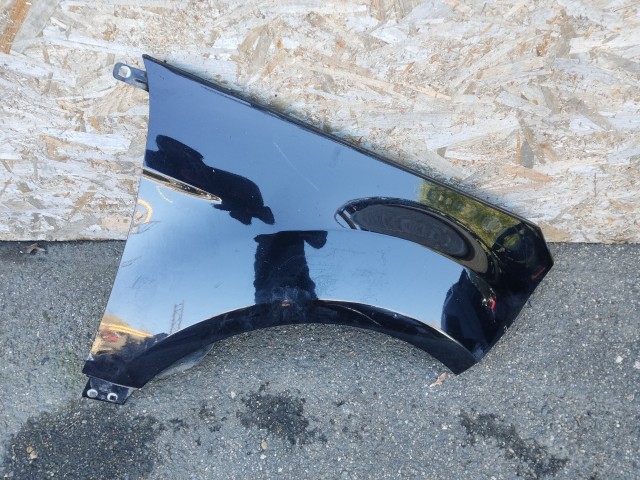 172854 Ford Ecosport 2012-2017 fekete színű jobb első sárvédő