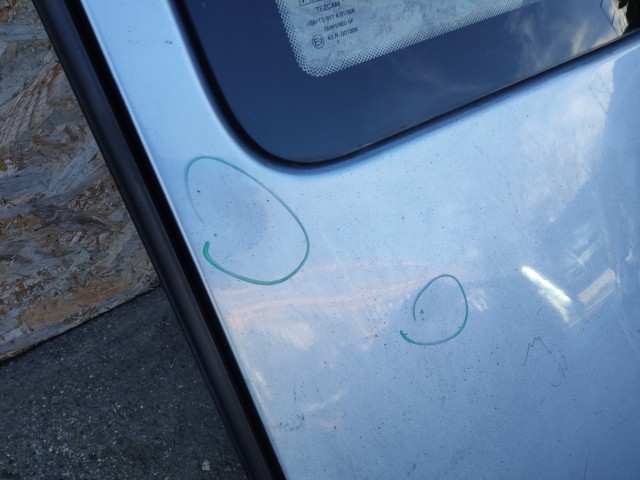 172857 Fiat Doblo 2000-2009 jobb hátsó üveges raktérajtó, a képen látható sérüléssel