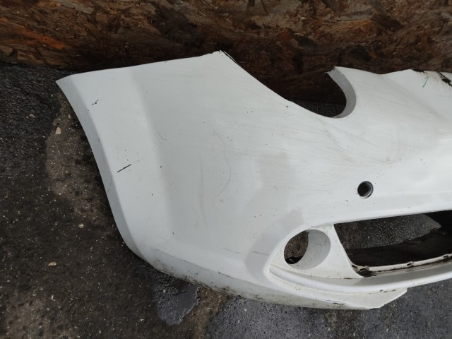 172955 Alfa Romeo MiTo 2008-2013 fehér színű első lökhárító, a képen látható sérüléssel 71777562