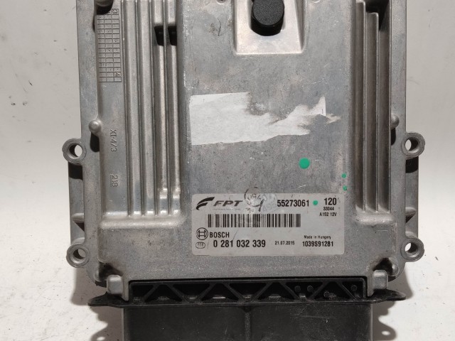 Fiat 500 L 1,4 16v T-Jet  motorvezérlő  0281032339 , 55273061