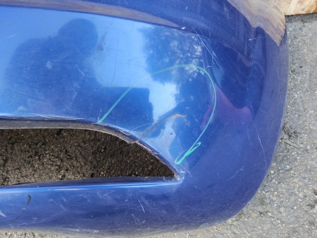 104353 Fiat Grande Punto  2005-2009 parkszenzor helyes hátsó lökhárító, a képen látható sérüléssel