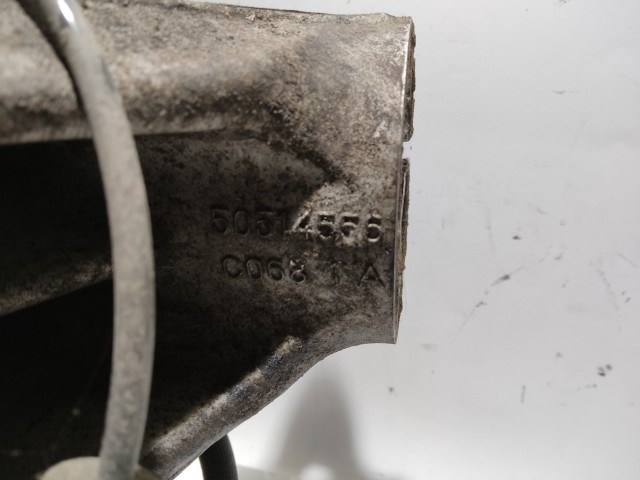 167683 Alfa Romeo Giulietta 27 fogas jobb első csonkállvány (kerékagy) 50514556