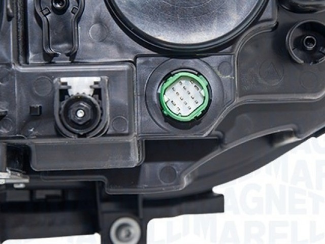 Fiat Tipo 2015-  ledes bal első fényszóró 52059600 , a képen látható sérüléssel