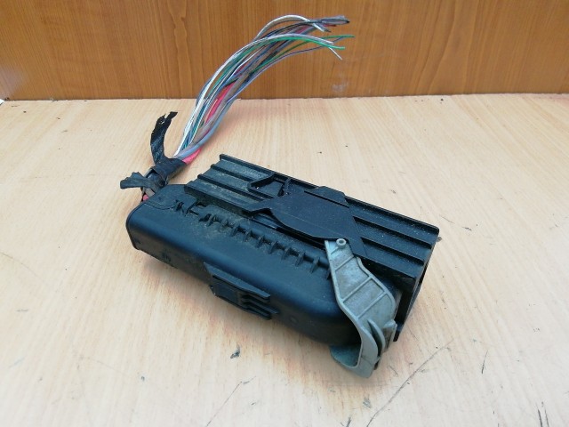 91269 Fiat Grande Punto külső biztosíték tábla elektromos csatlakozó 51775622