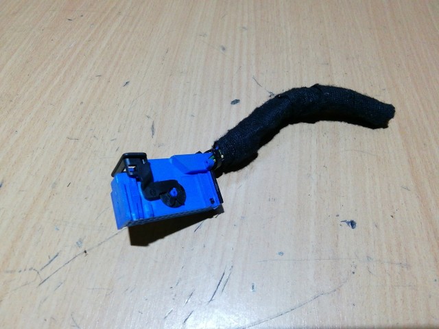 Fiat Doblo III. 2009-2015 2009-2015 Elektromos csatlakozó Használt Blue&Me