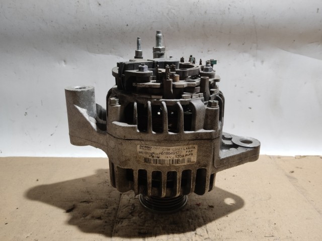 Abarth 500 Generátor 120A  51854917 