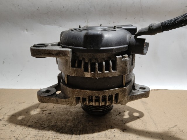 Alfa Romeo 159, Brera, Spider 2,4 20v Diesel Generátor 150A 50500728 a képen látható sérüléssel