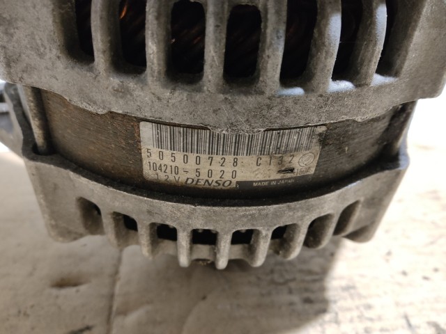 169304 Alfa Romeo 159, Brera, Spider 2,4 20v Diesel Generátor 150A 50500728 a képen látható sérüléssel