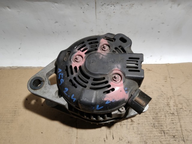 169304 Alfa Romeo 159, Brera, Spider 2,4 20v Diesel Generátor 150A 50500728 a képen látható sérüléssel