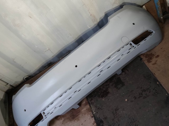 174332 Fiat 500 Fl 2015- hátsó lökhárító 3 parkszenzor helyes 735619778