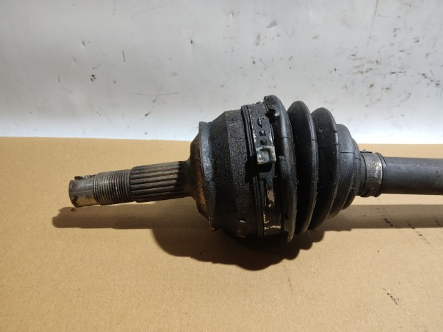 Fiat Punto II. 1,9 8v szívó Diesel bal első féltengely 46308158