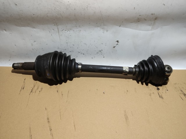 Fiat Grande Punto 1,2 8v benzin bal első féltengely, belső kehely nélkül!!!!!