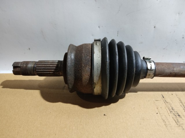 169697 Fiat 500 1,2 8v benzin jobb első féltengely belső kehely nélkül!!!! 