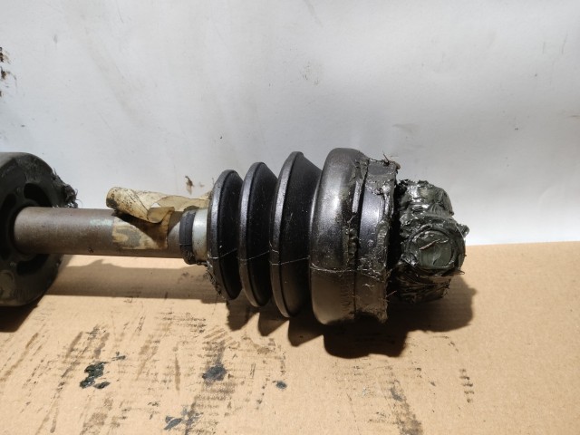 169697 Fiat 500 1,2 8v benzin jobb első féltengely belső kehely nélkül!!!! 