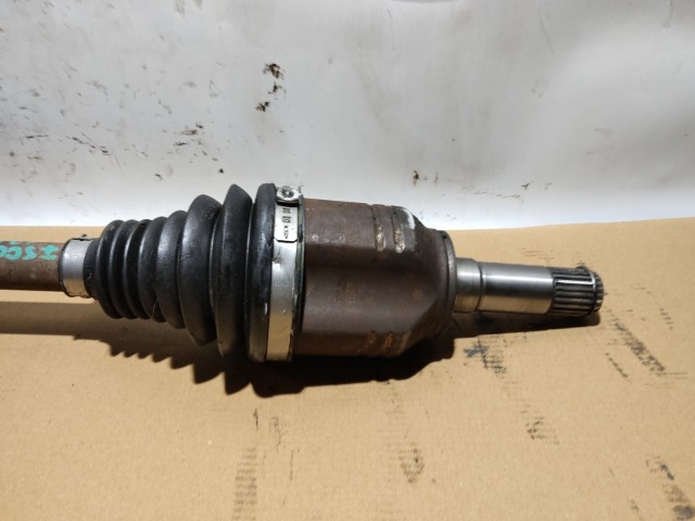 Fiat 500 1,3 16v Diesel bal oldali féltengely 51955483