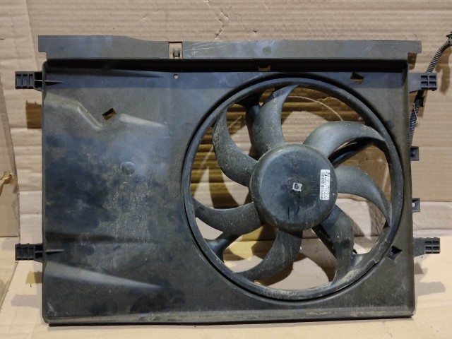 Fiat Grande Punto 1,2 8v benzin Hűtőventilátorkeret motorral 55700995