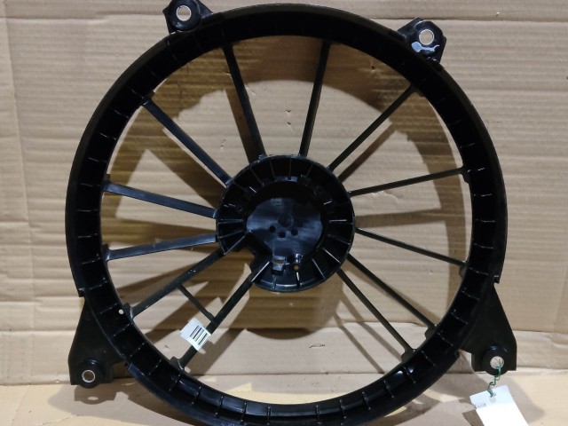 70863 Fiat Freemont 2011-2015 Hűtőventilátorkeret, motor vés ventilátor nélkül K68102116AA