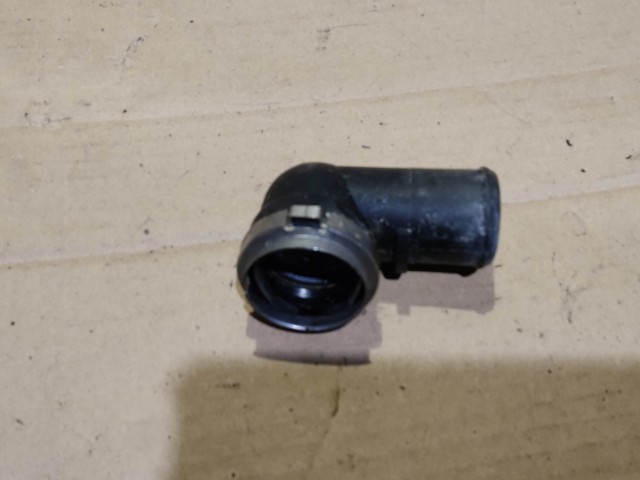 Alfa Romeo 147 , 156 1,6 16v benzin vízcső csonk 60685104