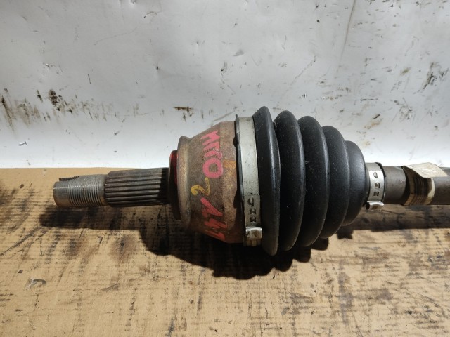 174578 Alfa Romeo MiTo 2008-2018 1,4 16v benzin 135 Le bal első féltengely, belső kehely nélkűl 25 bordás, TCT váltós