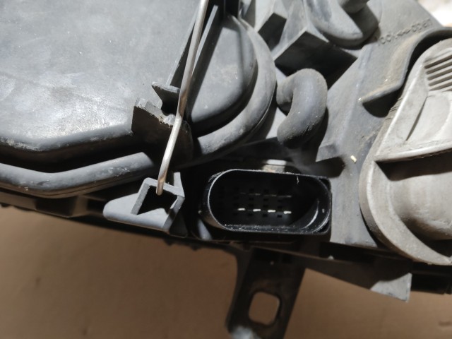 174606 Alfa Romeo Gt jobb első fényszóró, matt plexi!! 60681583