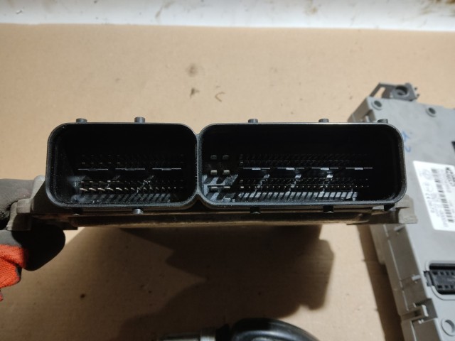 174612 Alfa Romeo 147 1,9 8v Diesel motorvezérlő szett 51806558 , 0281012965