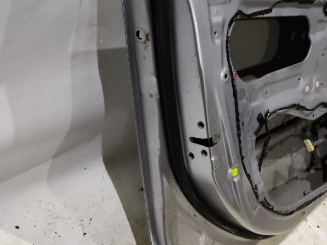 170993 Peugeot 4007 2007-2012 ezüst színű bal első ajtó