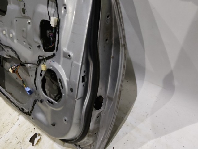 170993 Peugeot 4007 2007-2012 ezüst színű bal első ajtó