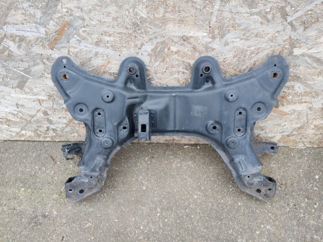 174674 Fiat 500 első segédalváz (bölcső) , xenonos kivitel!!!!!