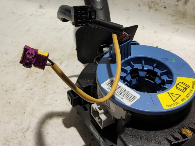 Fiat 500 2015- multikormányos kormánykapcsoló 735652584