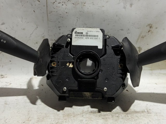 Alfa Romeo GT 2003-2010 Kormánykapcsoló  156040577