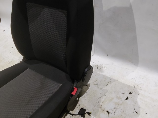 166512 Fiat Doblo 2009-2022 jobb első ülés, légzsák nélküli kivitel