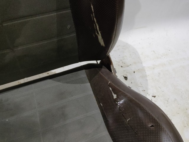 166517 Fiat 500 2007-2015 bal első félbőr ülés, a képen látható állapotban