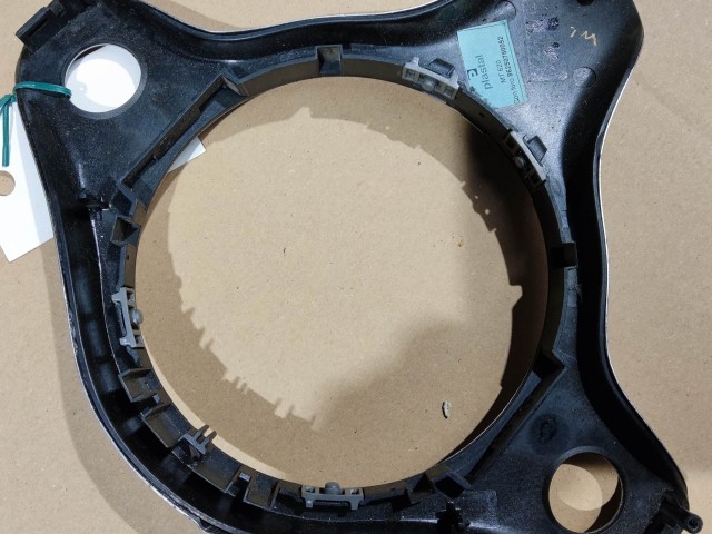 19548 Alfa Romeo 159 multikormányos kormányközép