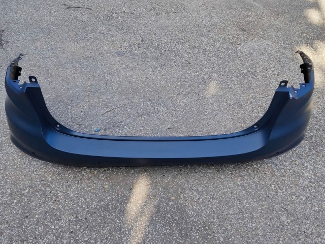 Fiat Tipo 2015- kombi parkszenzor helyes gyári új hátsó lökhárító 735680839