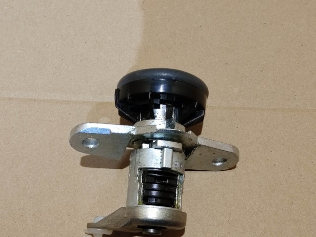 Fiat Stilo 3 ajtós gyári új csomagtérajtó zárbetét ház 46845813