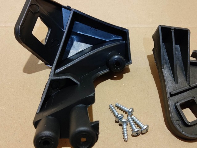 Fiat Doblo III. 2009-2015 utángyártott új, jobb oldali fényszóró javító fül készlet 51877427