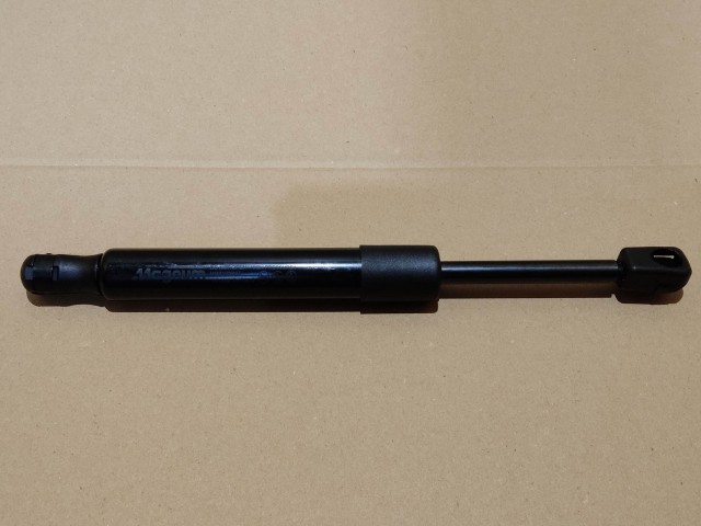 Alfa Romeo 159 sw utángyártott új csomagtérajtó teleszkóp 50508010