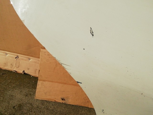 158292 Alfa Romeo 147 2000-2010 Jobb hátsó fehér színű ajtó, a képen látható sérüléssel