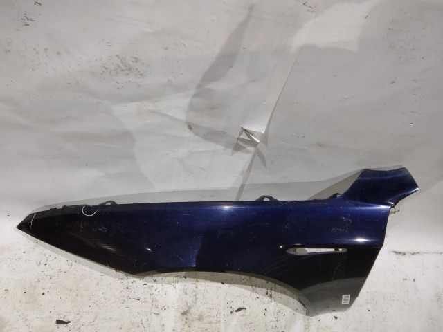 75643 Alfa Romeo 159, Brera, Spider fekete színű bal első sárvédő, a képen látható sérüléssel 