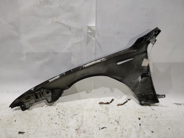 15308 Alfa Romeo 159, Brera, Spider jobb első sárvédő, a képen látható sérüléssel