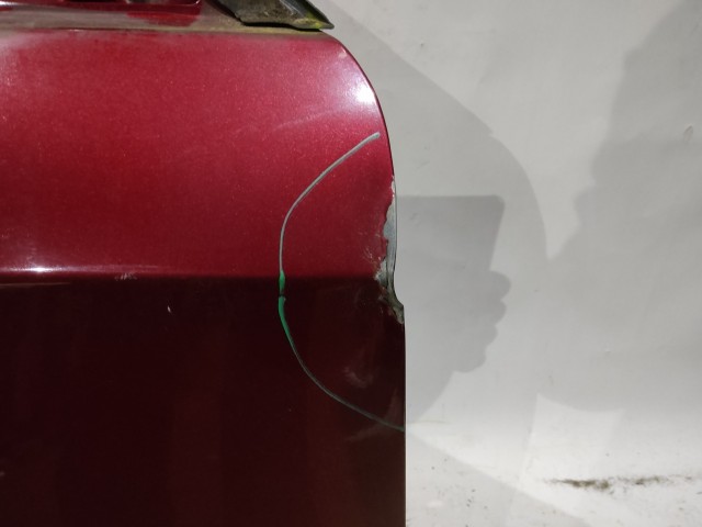 166763 Alfa Romeo Giulietta 2010-2020 bordó színű jobb első ajtó, a képen látható sérüléssel