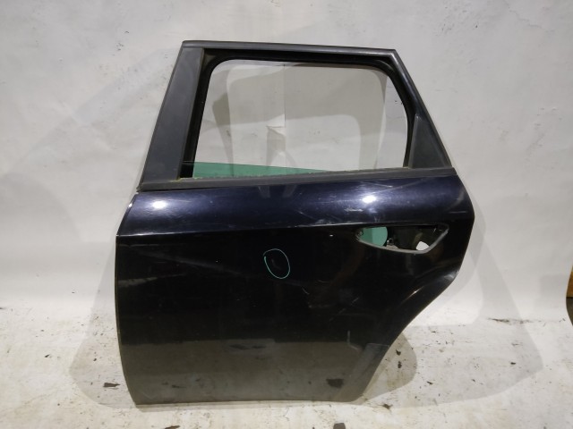 166770 Alfa Romeo 159 2005-2011 kombi bal hátsó ajtó, a képen látható sérüléssel